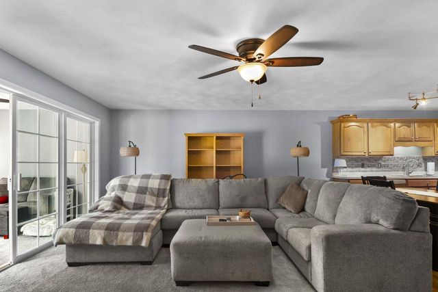 1084 Stonewood Crossing, Sun Prairie, WI 53590