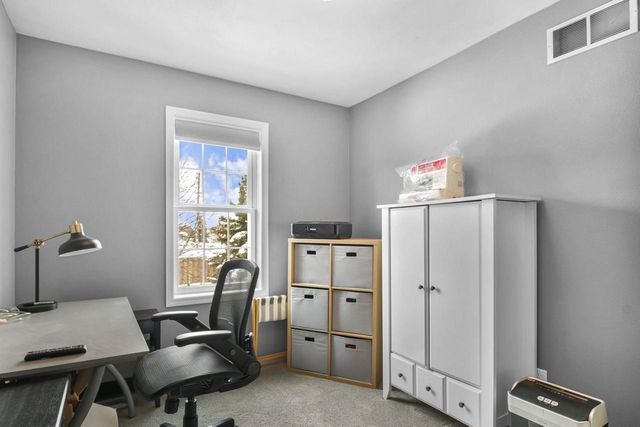 1084 Stonewood Crossing, Sun Prairie, WI 53590