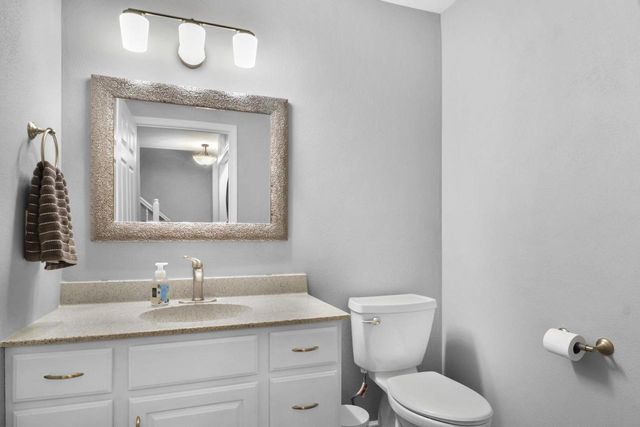 1084 Stonewood Crossing, Sun Prairie, WI 53590