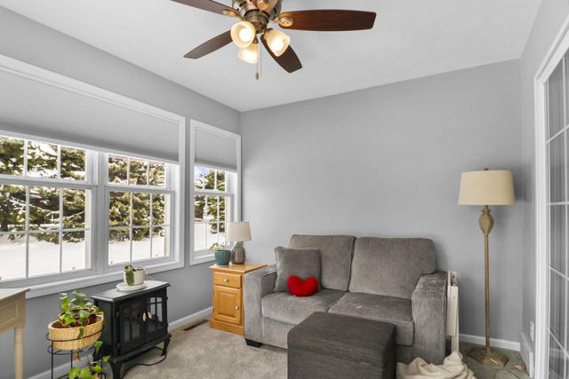 1084 Stonewood Crossing, Sun Prairie, WI 53590