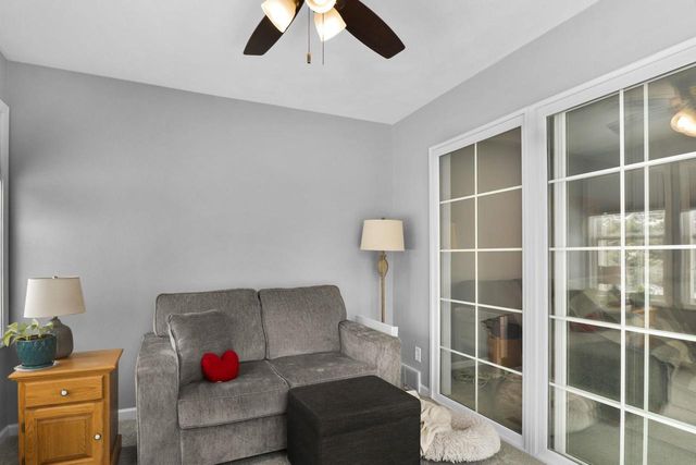 1084 Stonewood Crossing, Sun Prairie, WI 53590