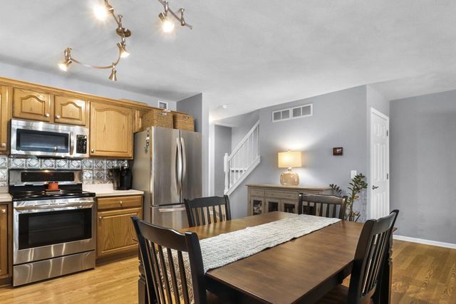 1084 Stonewood Crossing, Sun Prairie, WI 53590