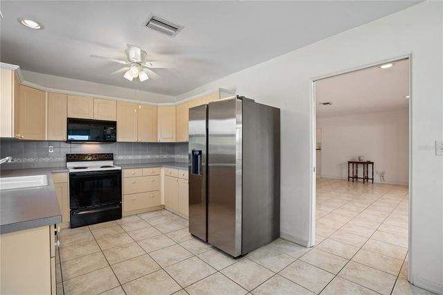 4421 28TH AVENUE N, St Petersburg, FL 33713