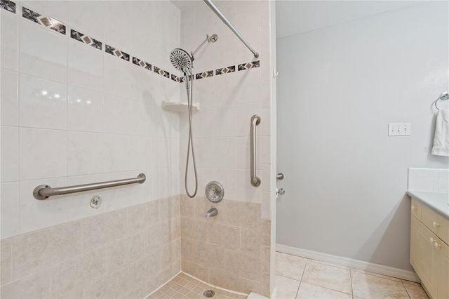4421 28TH AVENUE N, St Petersburg, FL 33713