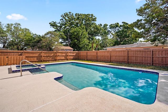 4421 28TH AVENUE N, St Petersburg, FL 33713