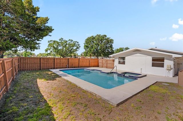 4421 28TH AVENUE N, St Petersburg, FL 33713
