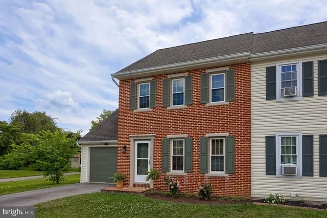 14 HEMLOCK LN, Strasburg, PA 17579