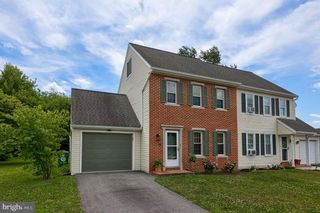 14 HEMLOCK LN, Strasburg, PA 17579