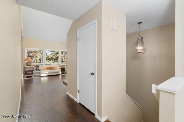 10637 N Friar DR, 18, Hayden, ID 83835