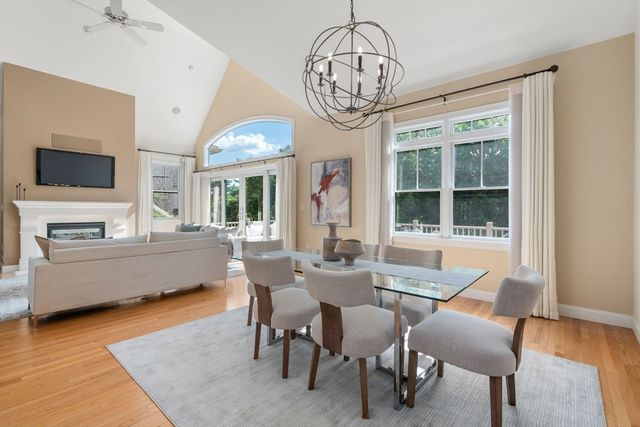 21 S Cottage 78, Belmont, MA 02478