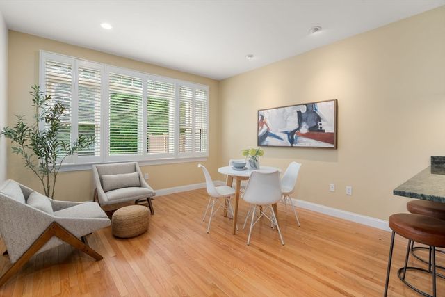 21 S Cottage 78, Belmont, MA 02478