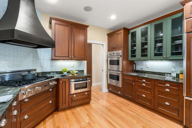 21 S Cottage 78, Belmont, MA 02478