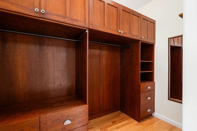 21 S Cottage 78, Belmont, MA 02478