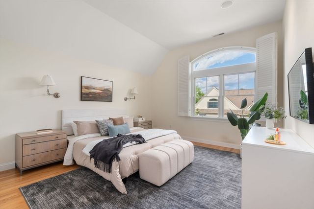 21 S Cottage 78, Belmont, MA 02478