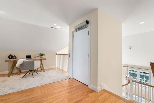 21 S Cottage 78, Belmont, MA 02478