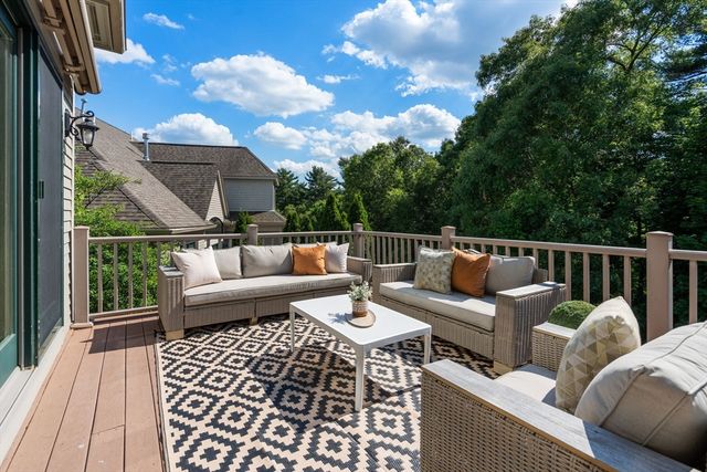 21 S Cottage 78, Belmont, MA 02478