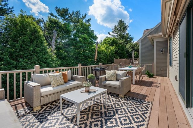 21 S Cottage 78, Belmont, MA 02478