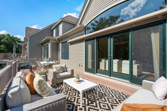 21 S Cottage 78, Belmont, MA 02478