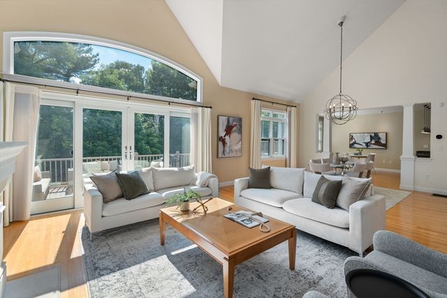 21 S Cottage 78, Belmont, MA 02478