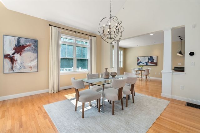 21 S Cottage 78, Belmont, MA 02478