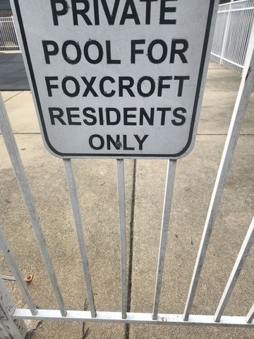 43 Foxcroft Boulevard 135, Naperville, IL 60565