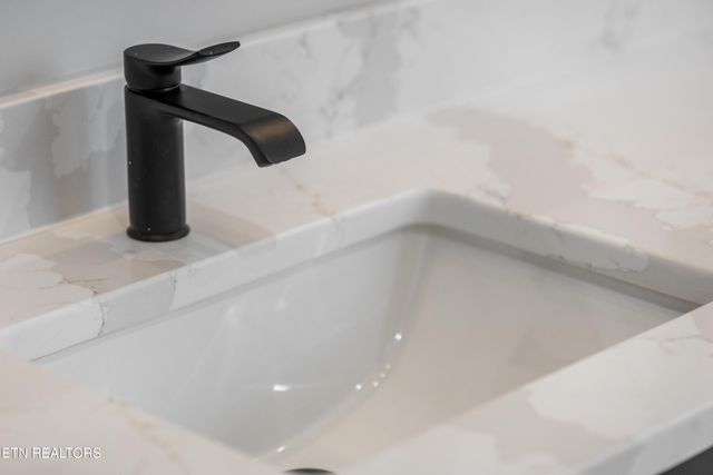 100 Tigitsi Lane, Loudon, TN 37774