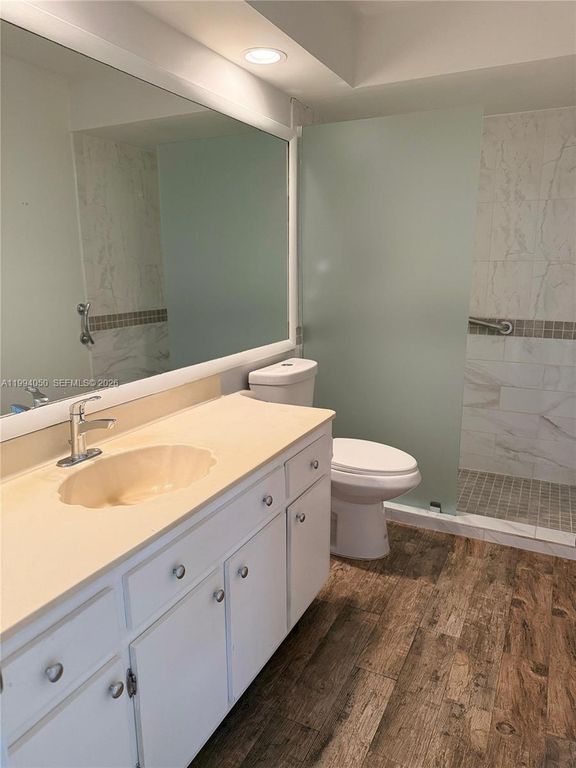 Image 13 of property listing at 14729 SW 53rd Ter, Miami, FL 33185