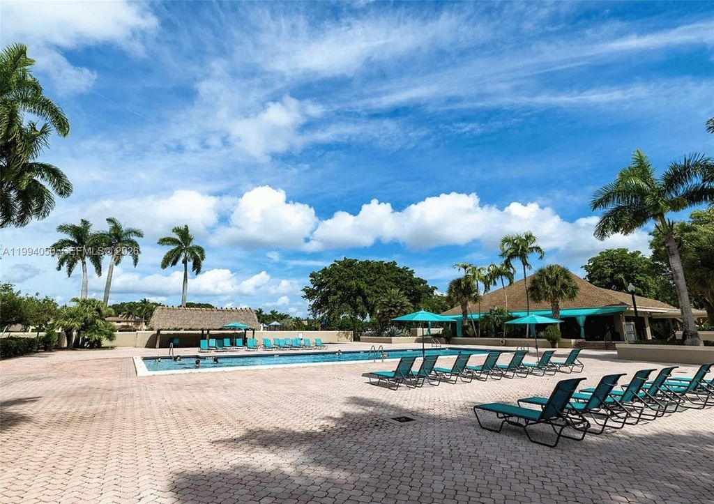 Image 37 of property listing at 14729 SW 53rd Ter, Miami, FL 33185