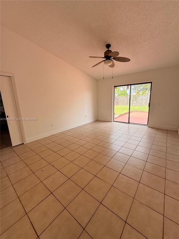 Image 5 of property listing at 14729 SW 53rd Ter, Miami, FL 33185