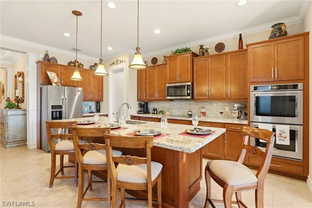 9263 Glenforest DR, Naples, FL 34120