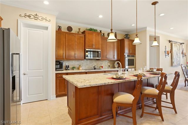 9263 Glenforest DR, Naples, FL 34120