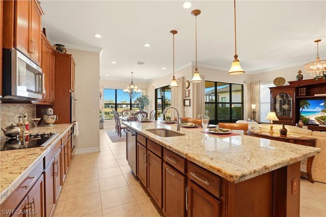 9263 Glenforest DR, Naples, FL 34120