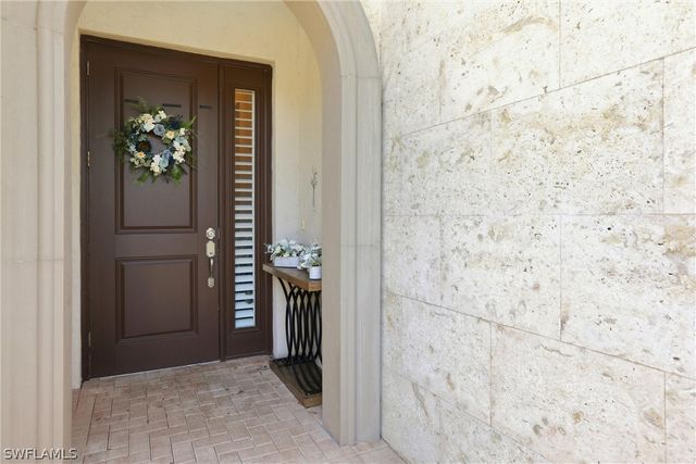 9263 Glenforest DR, Naples, FL 34120