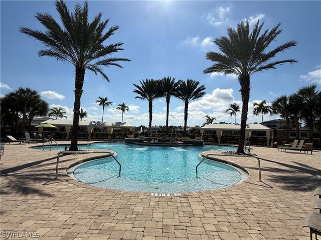 9263 Glenforest DR, Naples, FL 34120