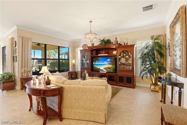 9263 Glenforest DR, Naples, FL 34120