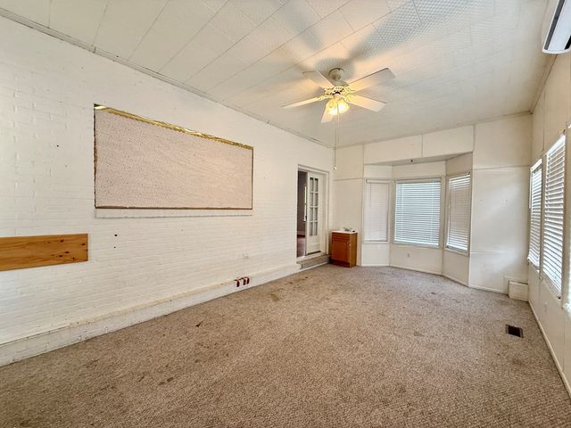 209 W Main Street, Hartford, AL 36344