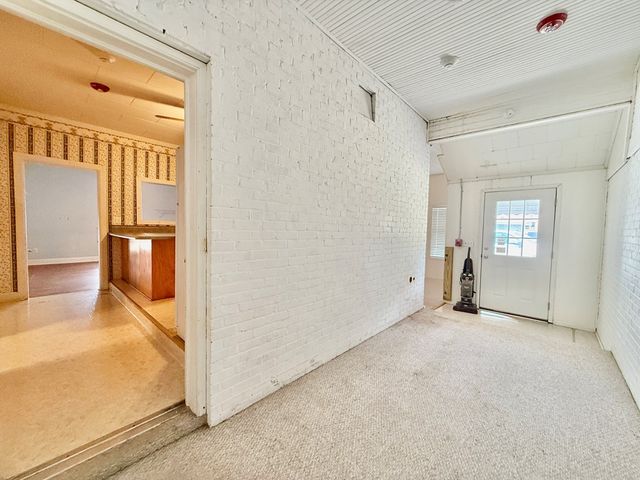 209 W Main Street, Hartford, AL 36344