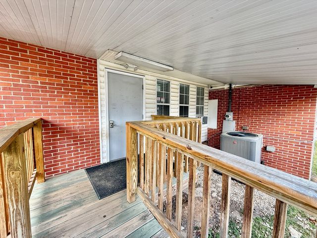 209 W Main Street, Hartford, AL 36344