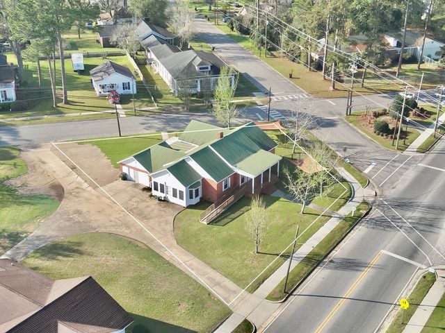 209 W Main Street, Hartford, AL 36344