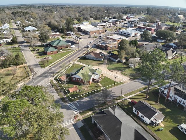 209 W Main Street, Hartford, AL 36344