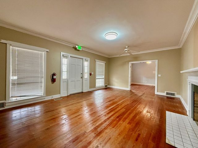 209 W Main Street, Hartford, AL 36344