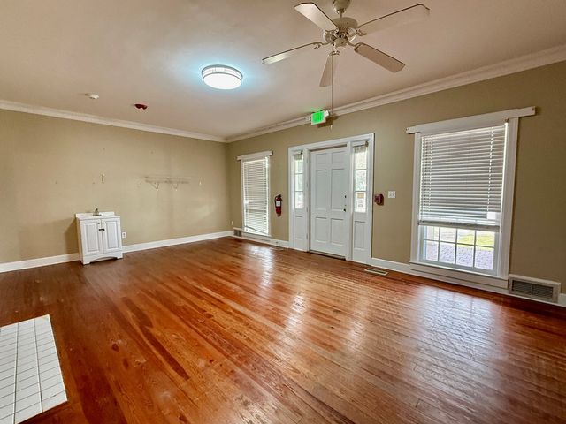 209 W Main Street, Hartford, AL 36344