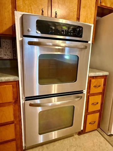 209 W Main Street, Hartford, AL 36344