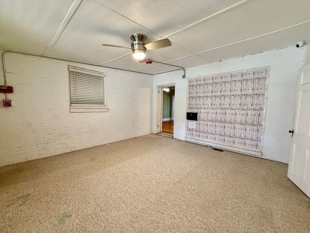 209 W Main Street, Hartford, AL 36344