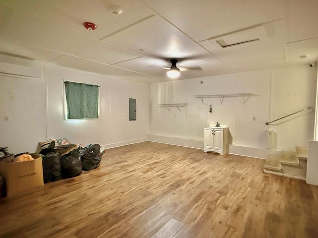 209 W Main Street, Hartford, AL 36344