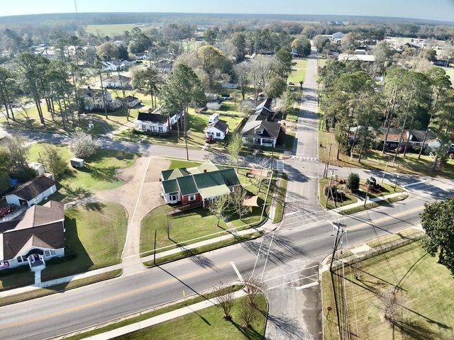 209 W Main Street, Hartford, AL 36344