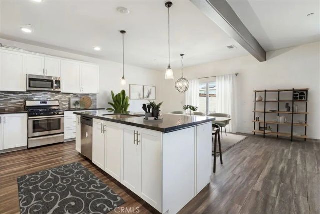 12945 Ivy Hill Court, Victorville, CA 92392