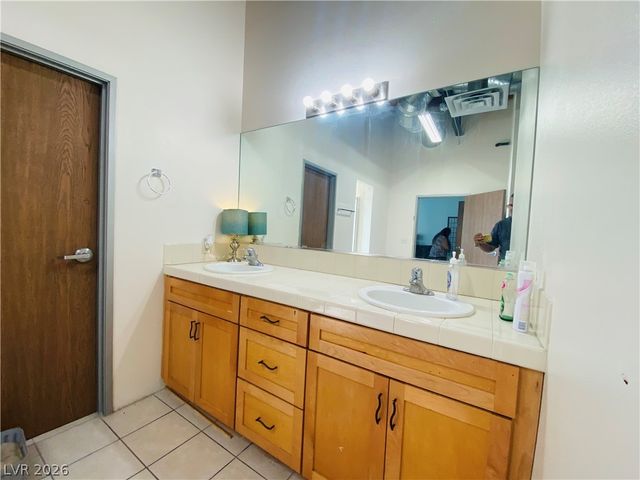 4080 East Post Road C-3, Las Vegas, NV 89120