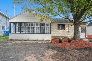 1878 Lakeshore Drive, Muskegon, MI 49441