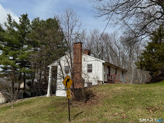 32 Arnold Drive, East Hartford, CT 06108